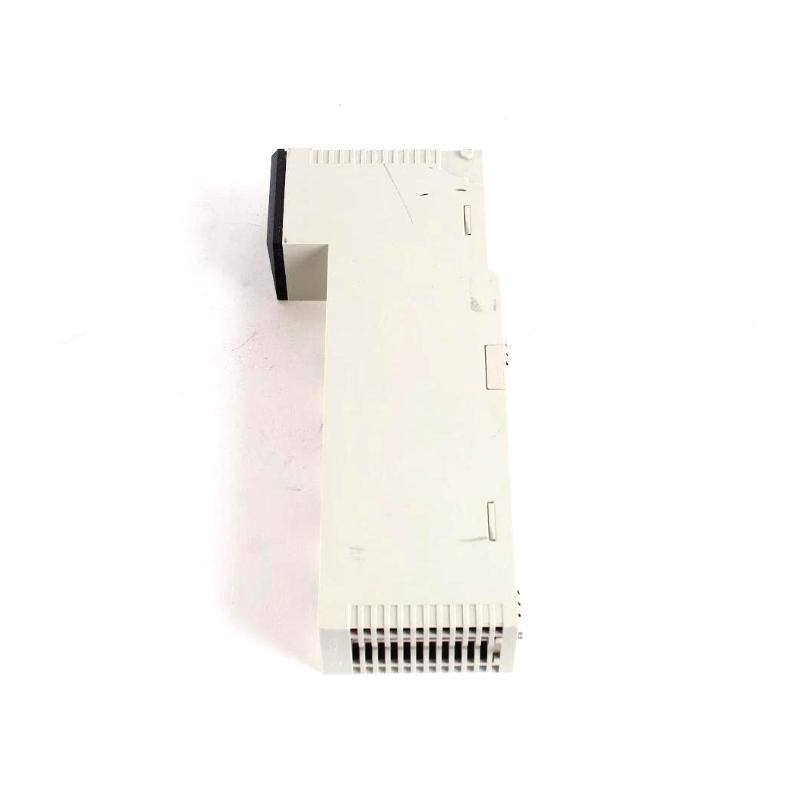 Schneider 140AVI03000C Analog Input Module New In Stock