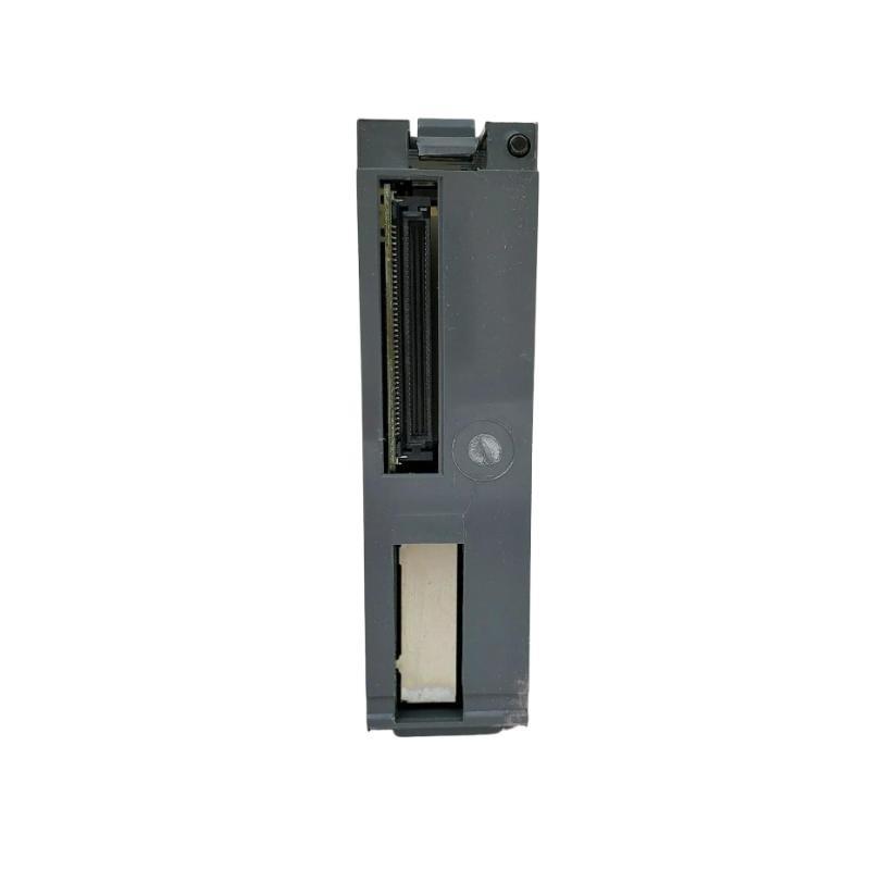 Honeywell 2MLF-DC8A-CC 8-channel Voltage Output Module Fast Shipping!