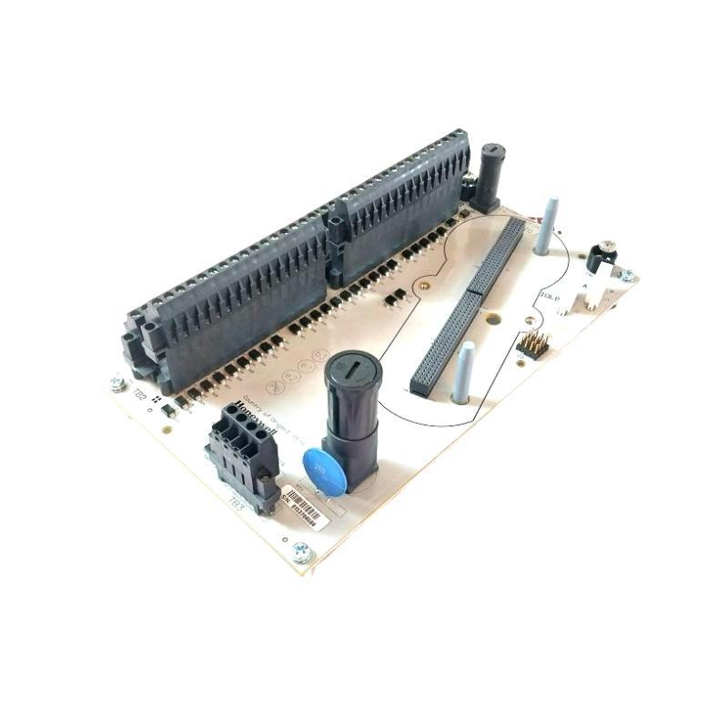 Honeywell CC-TUIO31 51306875-176 Ser