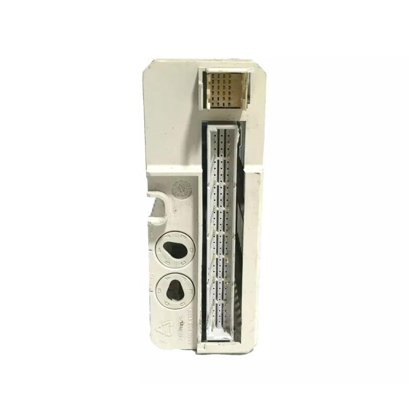 ABB DI820 3BSE008512R1 S800 I/O Systems Digital Input Module 30-Day Returns！