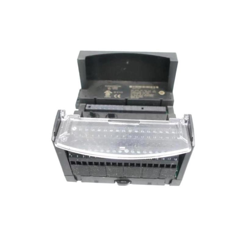 GE IC200CHS101 Disconnectable Plug-In I/O Terminal Main Base 30-Day Returns！