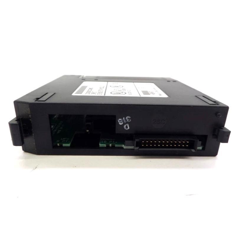 GE IC693ACC300D Series 90-30 Input Simulator Module Fast Shipping!